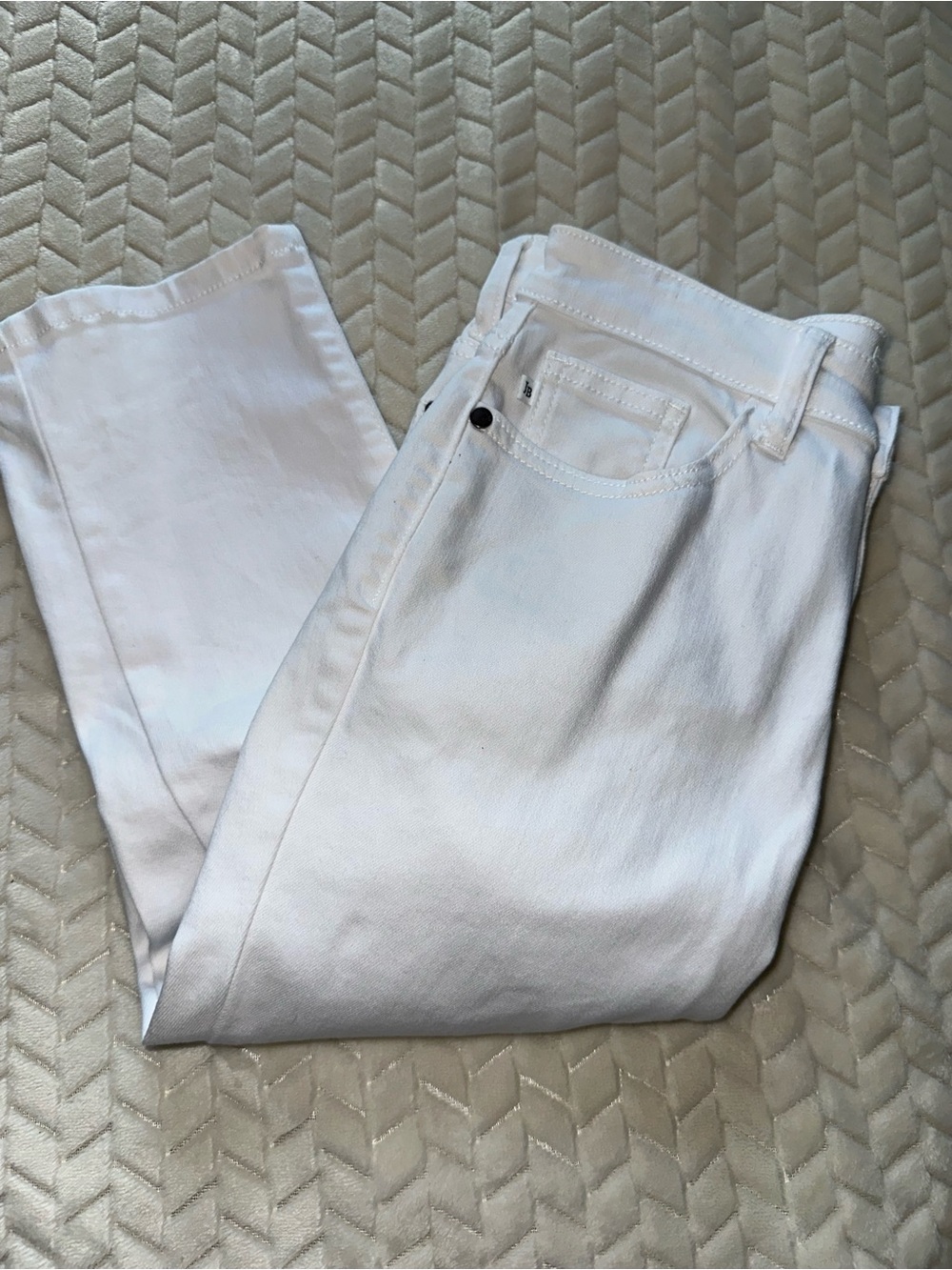 Judy Blue Skinny Fit Capri White Inseam 18” Size 3/26